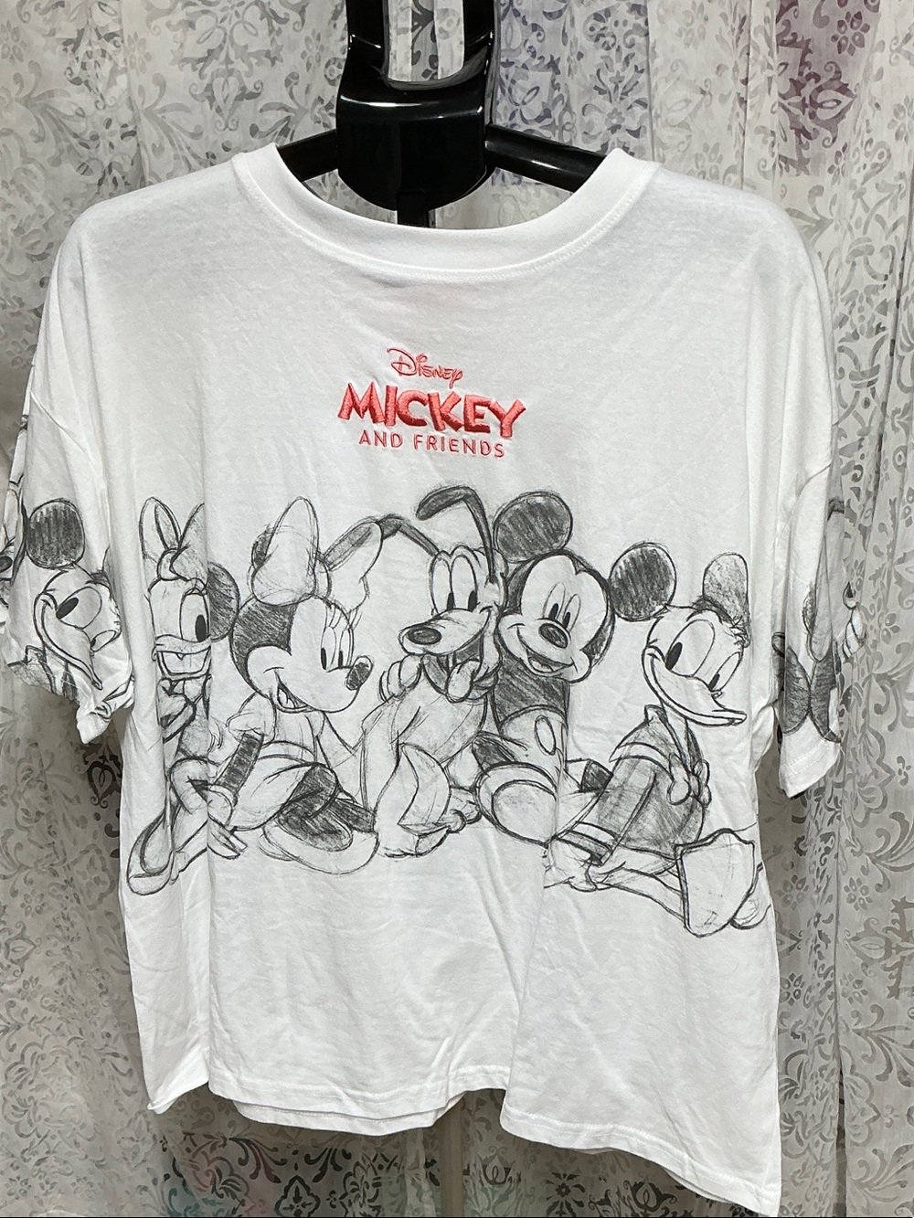 🔵 Disney White Tee with Mickey Mouse and Friends sketched print XXL